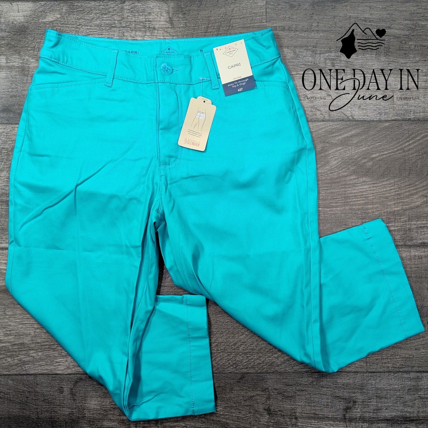 St. John's Bay Mid Rise Capri Pants Size 6