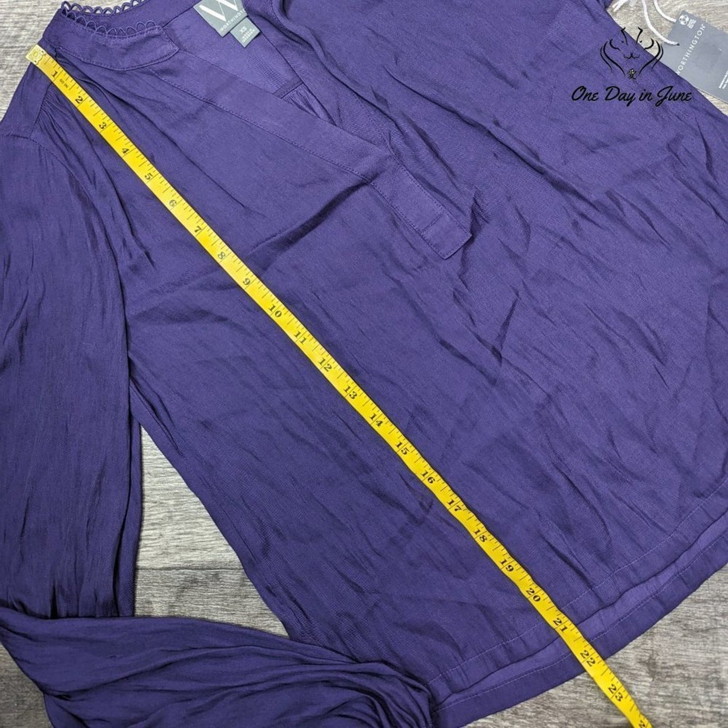 Worthington Long Sleeve V Neck Top Size XS