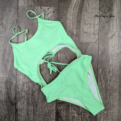 Meyeeka Scoop Neck Cut Out One Piece Swimsuit Size S