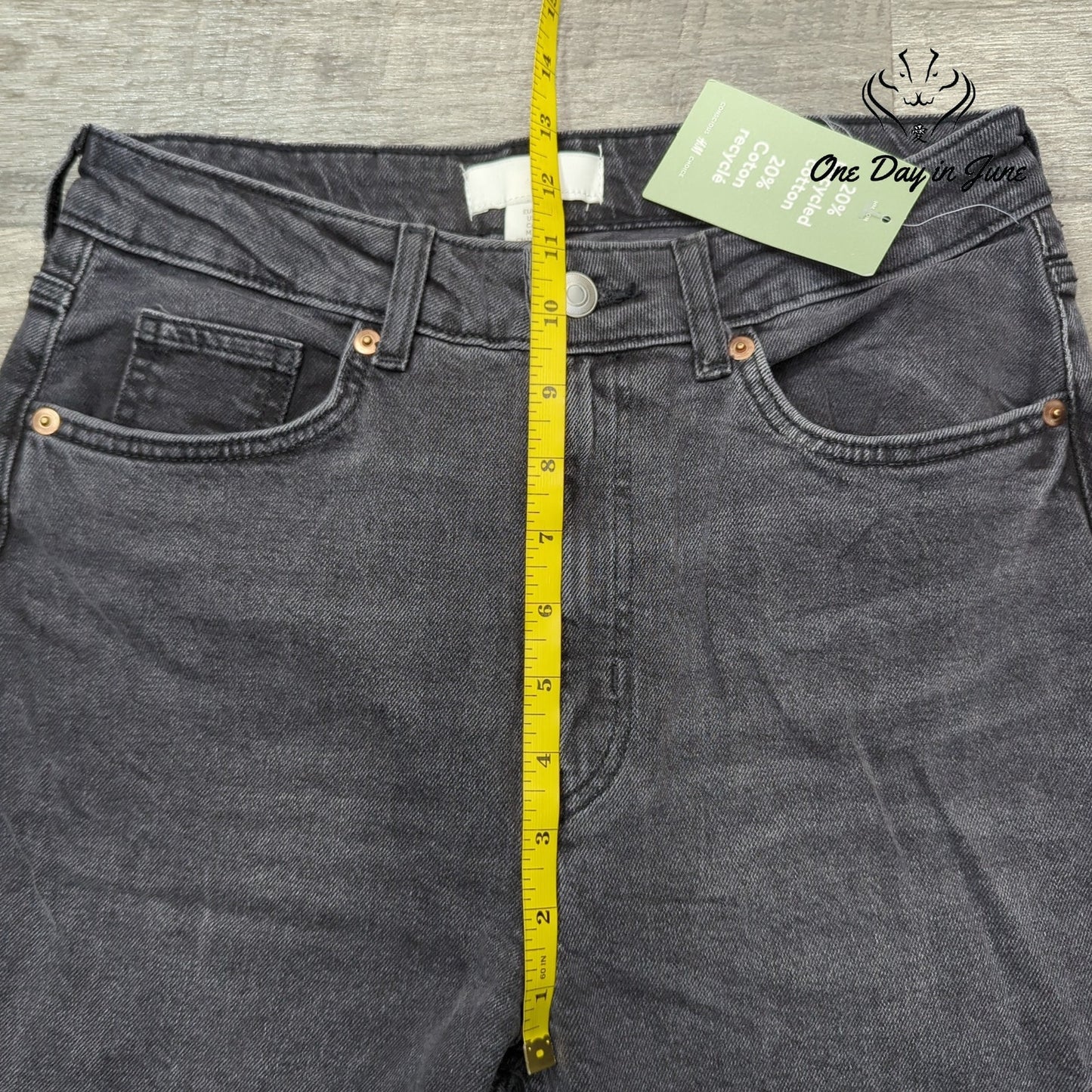 H&M Straight Leg Curvy Fit Jeans Size 8