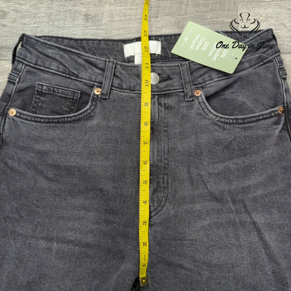 H&M Straight Leg Curvy Fit Jeans Size 8