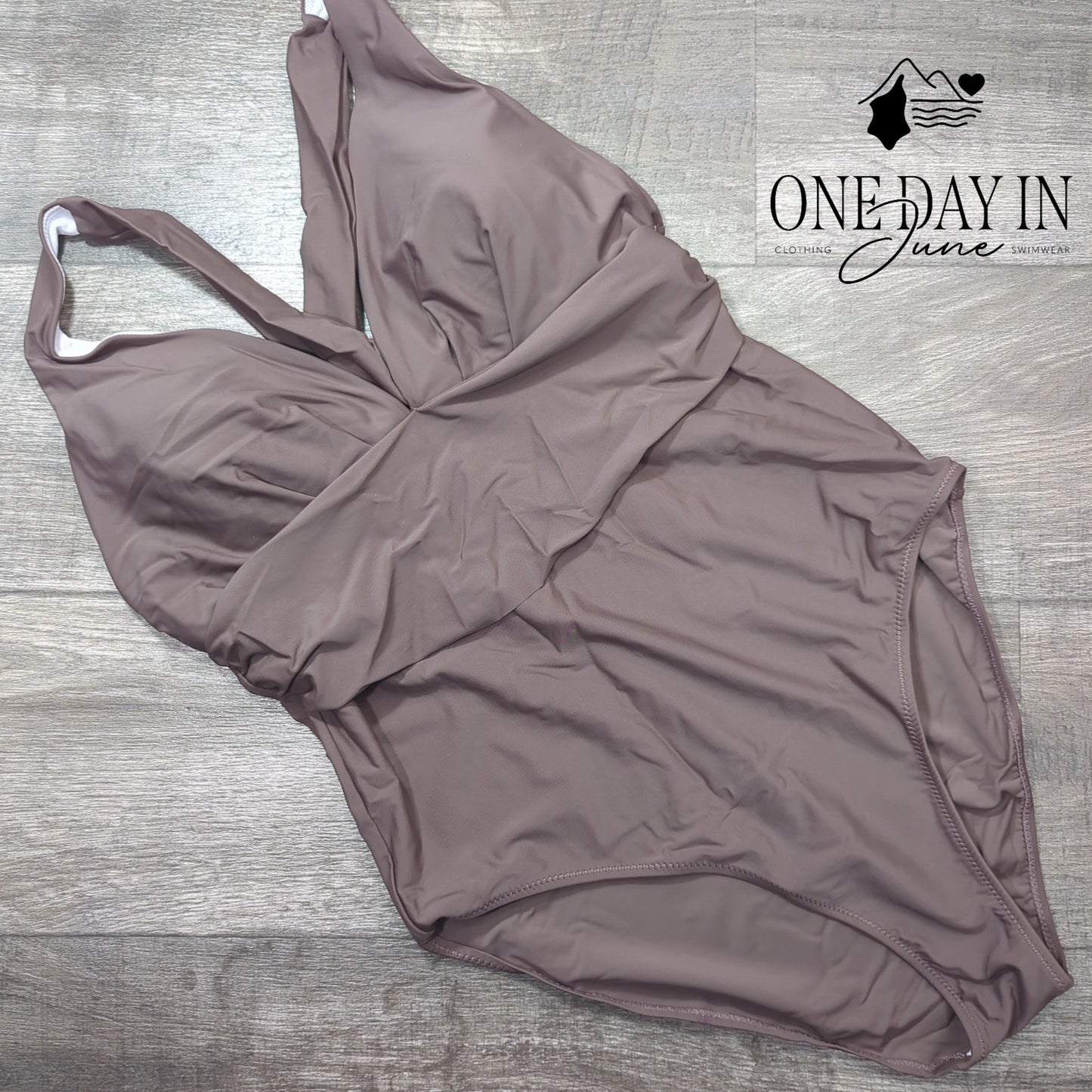 Aleumdr Crossback One Piece Swimsuit Size 2XL