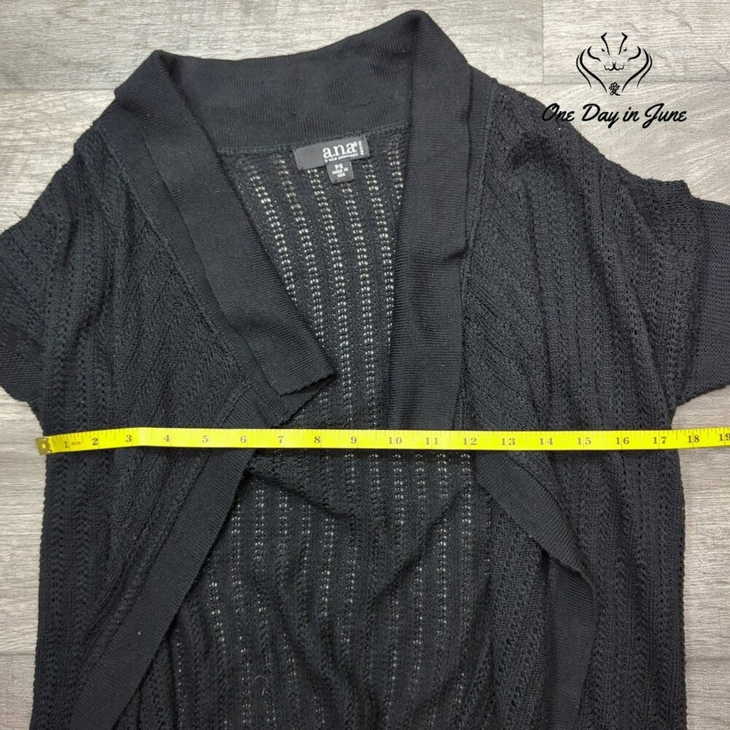 a.n.a Petite Short Sleeve Cardigan Sweater Size PS