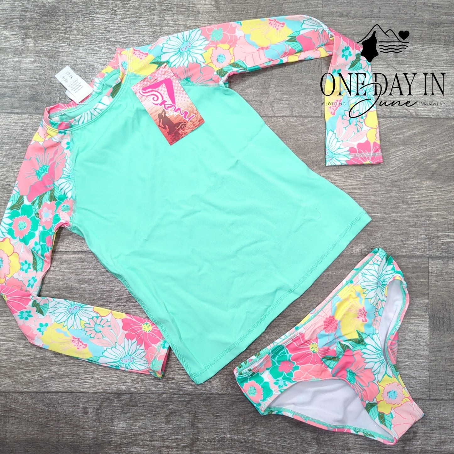 Kanu Surf Rashguard Bikini Swimsuit Size 10