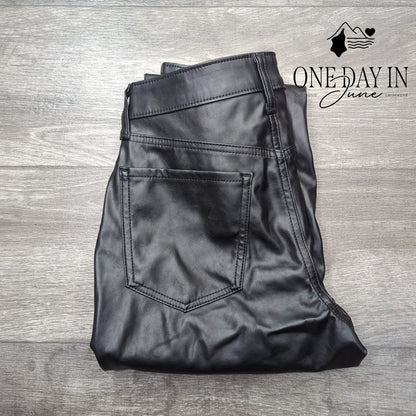Old Navy High Rise OG Straight Faux Leather Pants Size 2