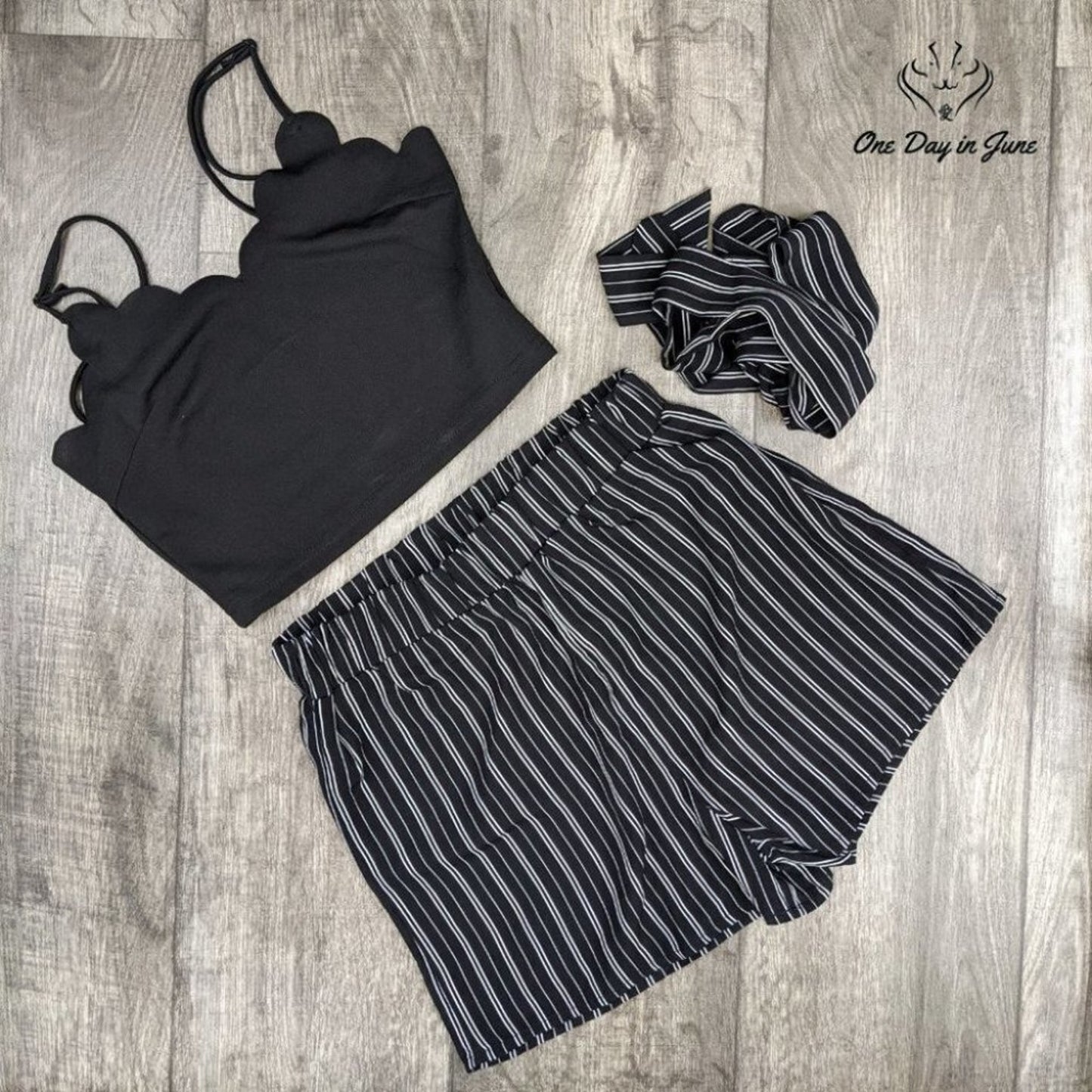 MakeMeChic Summer Cami Crop Top with Shorts Size XS