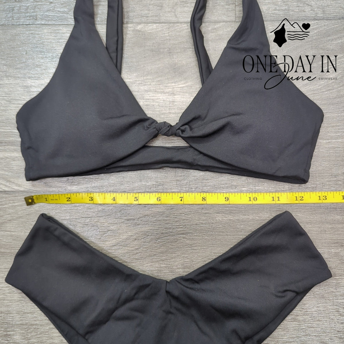 CharmLeaks Knot Front High Cut Bikini Swimsuit Size S