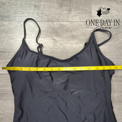 Aleumdr Moderate One Piece Swimsuit Size L