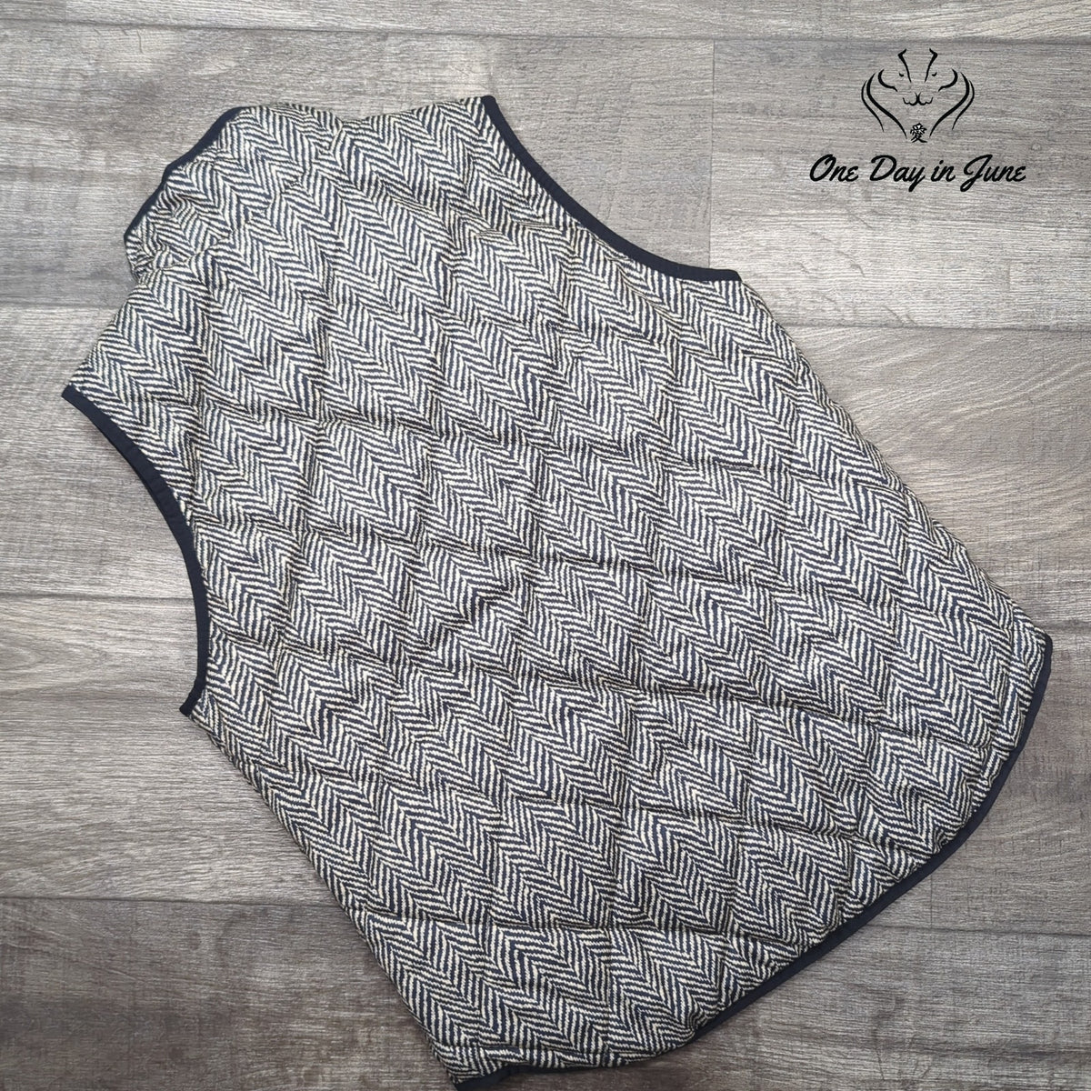 J.Crew Herringbone Quilted Full Zip Vest Black Ivory Gold Zipper Size S