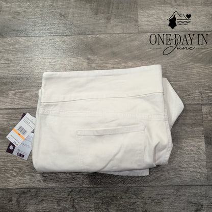 Gloria Vanderbilt Amanda Bermuda Shorts White Pull On Stretch NWT Size 24W