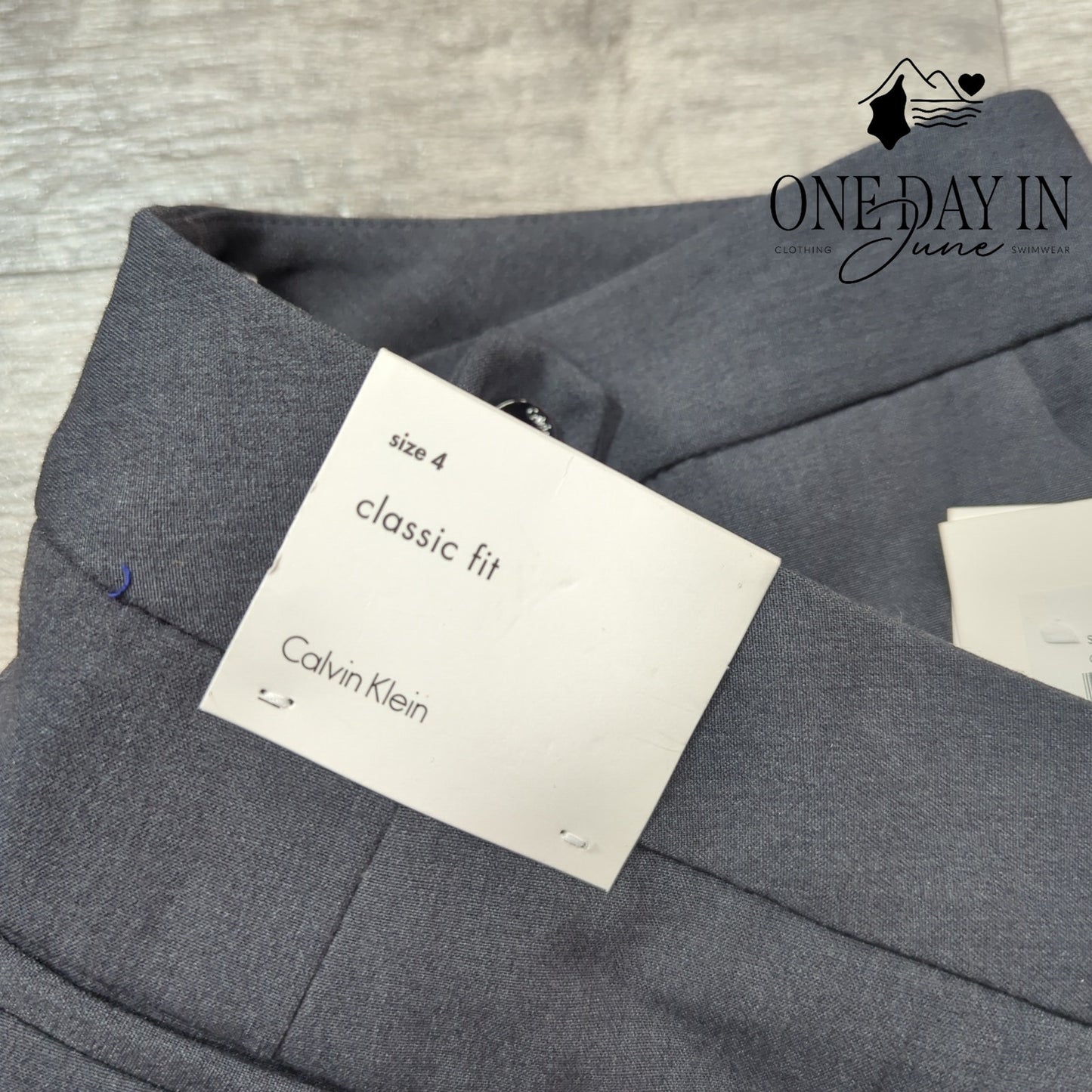 Calvin Klein Classic Fit Straight Leg Dress Pants Size 4