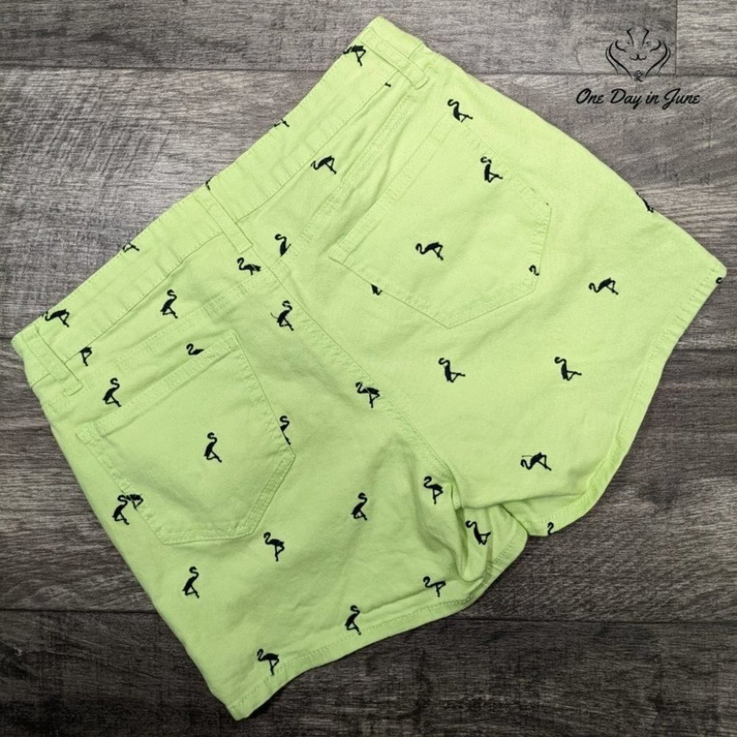 crown & ivy Flamingo Shorts Size 4
