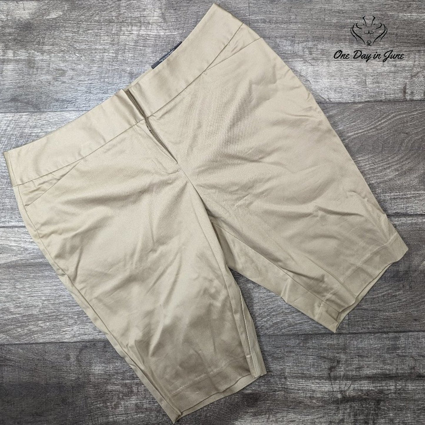 Worthington Modern Fit Bermuda Shorts Size 14