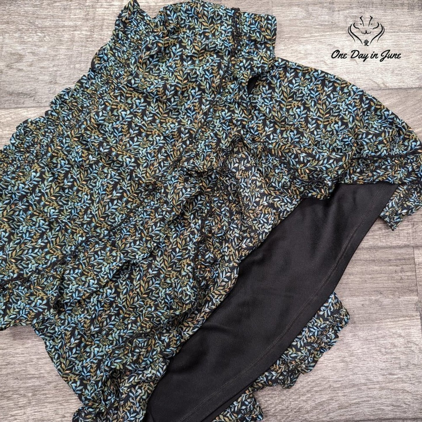 Cato Tiered Skirt Size M