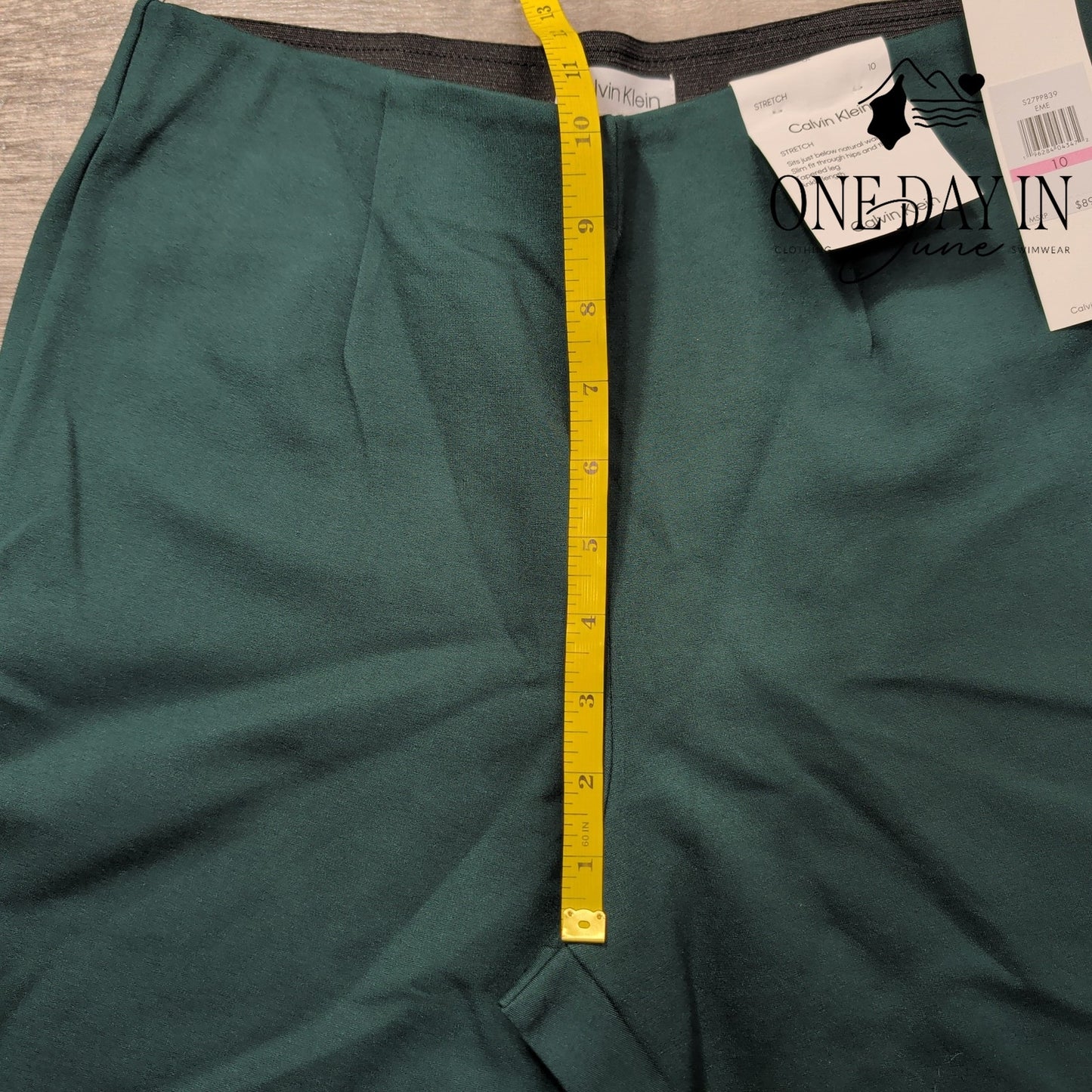 Calvin Klein Tapered Leg Pants Size 10