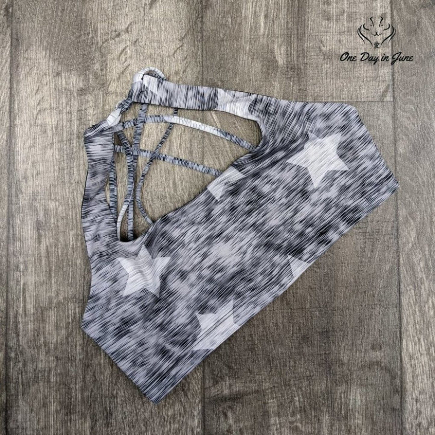 Core 10 Strappy Back Yoga Sports Bra