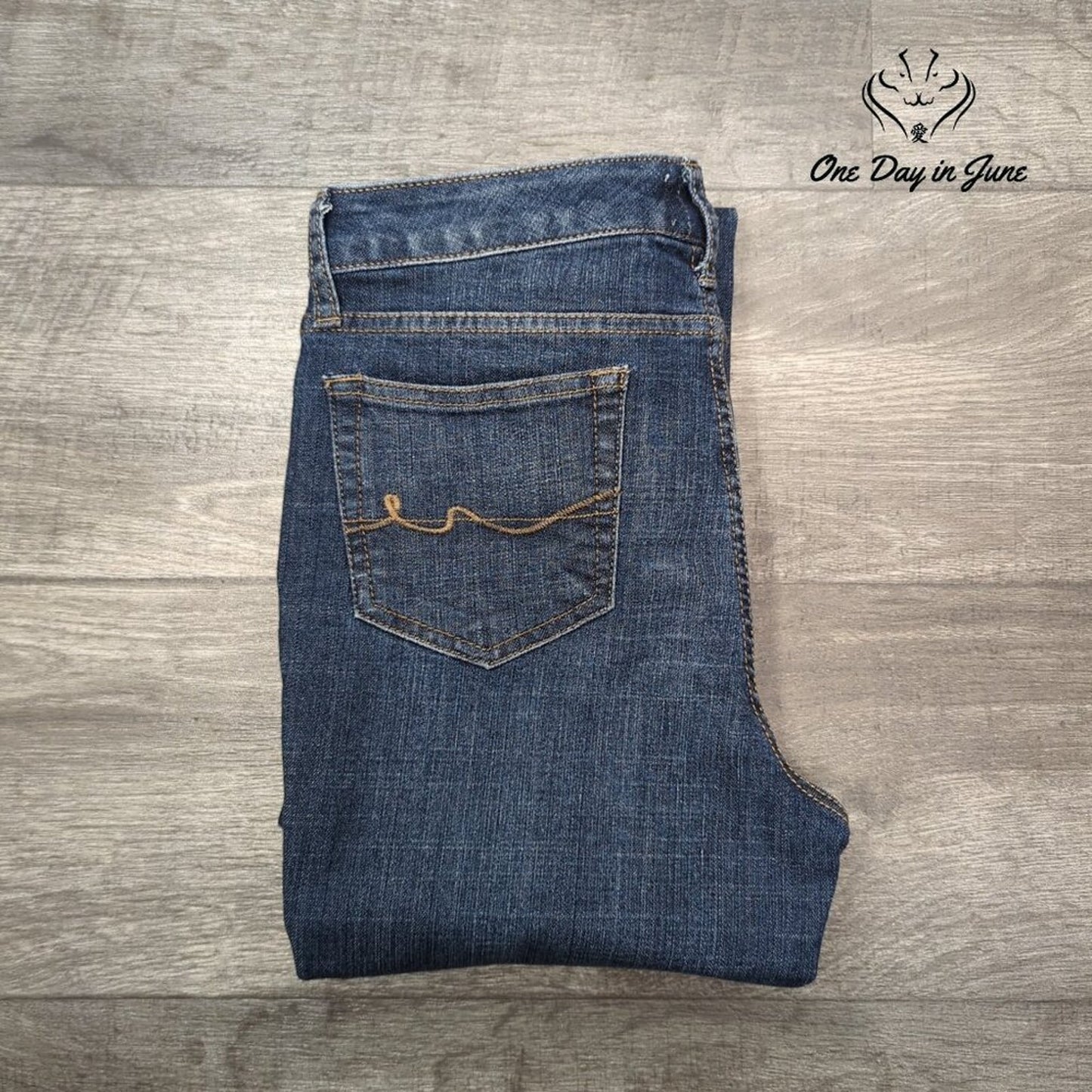 St. John's Bay Boot Cut Leg Jeans Size 4