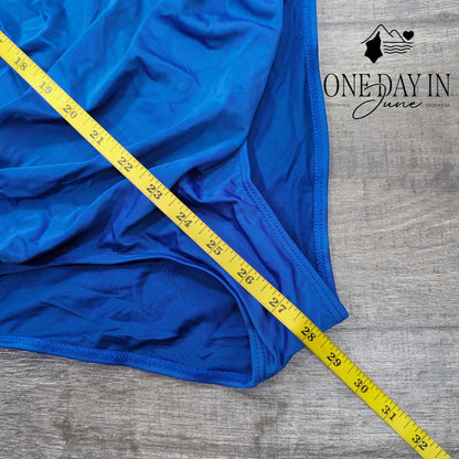 Smismivo V Front One Piece Swimsuit Size M