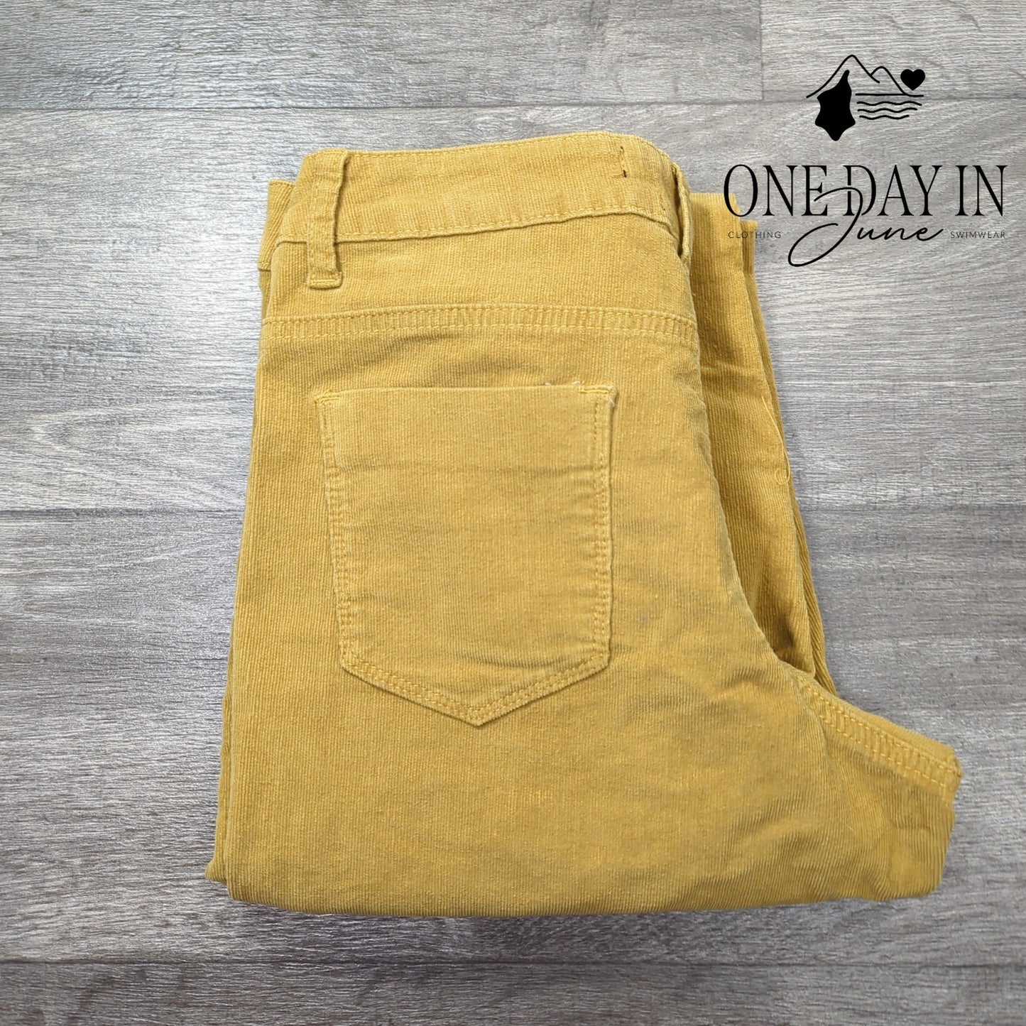 L&B Apparel Boyfriend Corduroy Pants Size 12