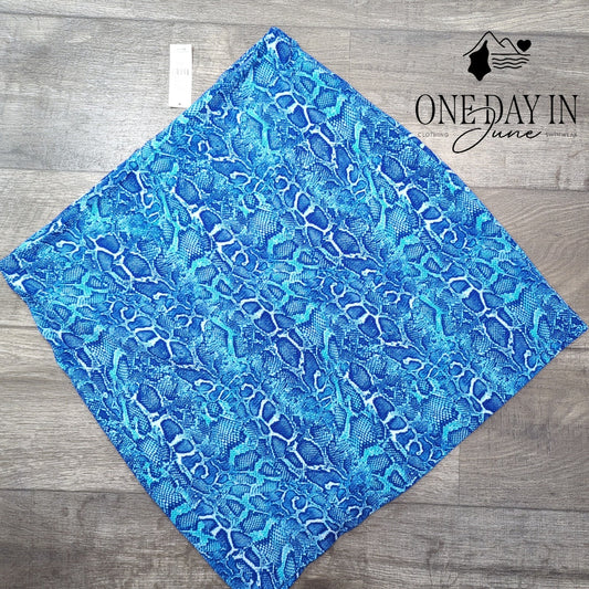 New York & Company Pencil Skirt Blue Snake Print Pull On Stretch NWT Size XL