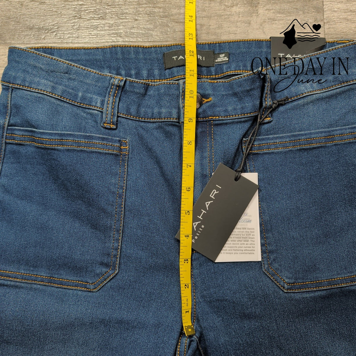 Tahari Petite Natalie Mid Rise Miniboot Jeans Seta Silk Denim NWT Size 12P