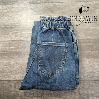 Express Super High Rise Mom Jeans Size 2