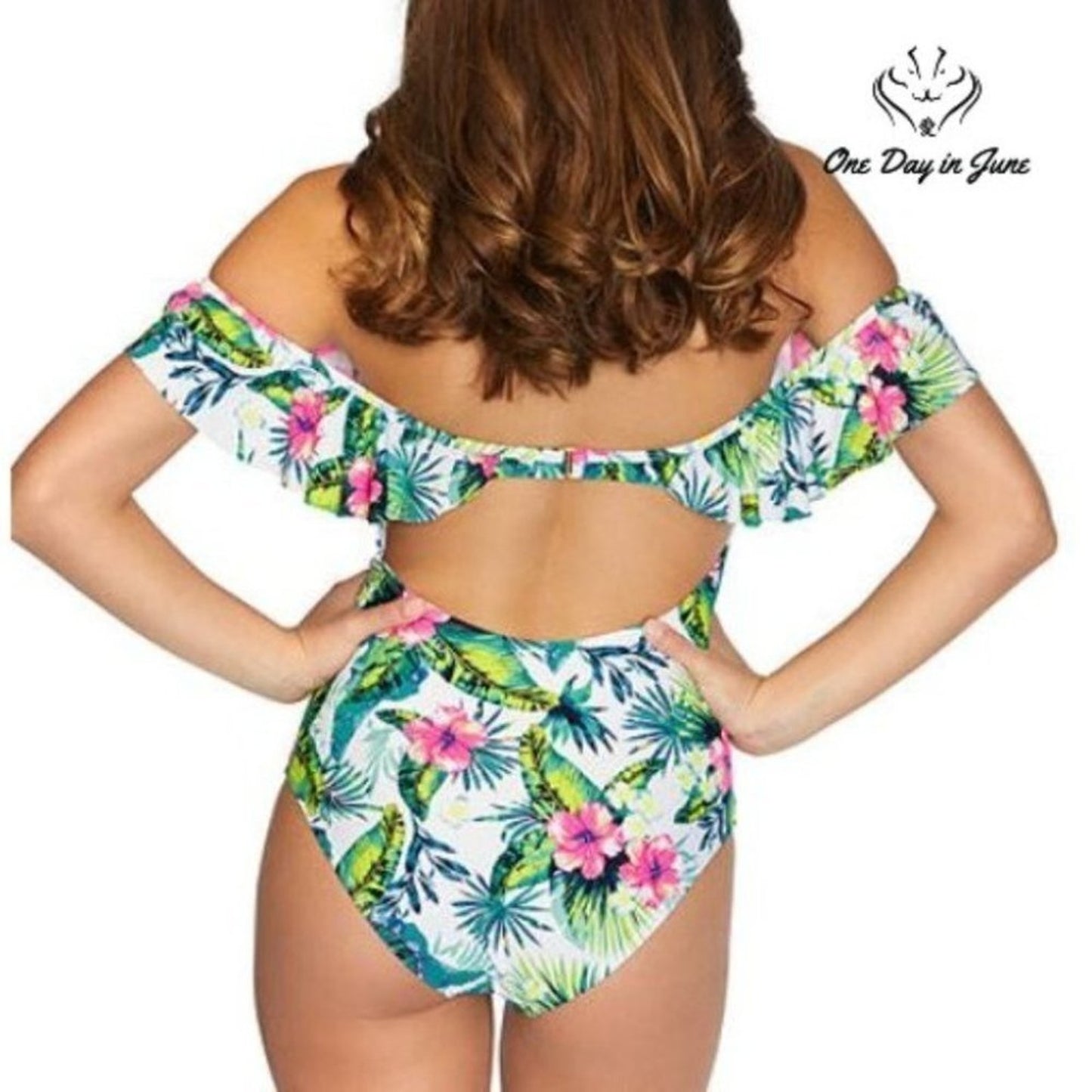 Arizona Jean Co. Junior's Floral One Piece Size XXL