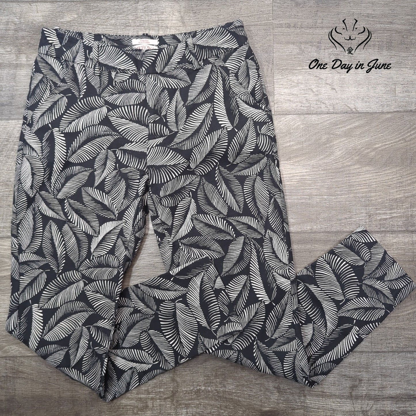 Merona Tropical Leaf Ankle Pants Size 2