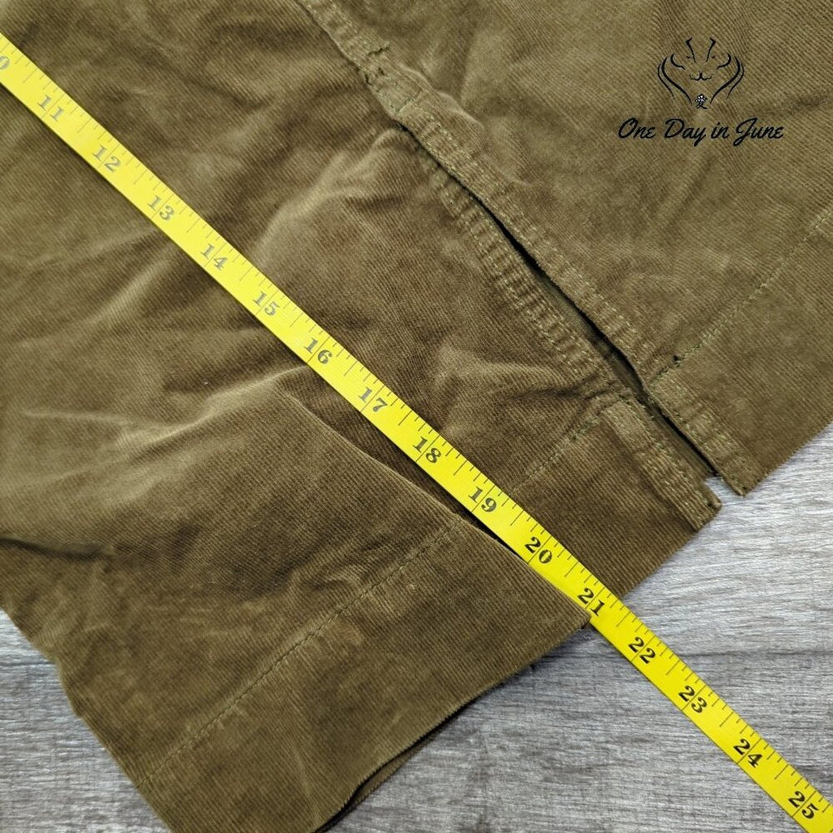 Versona Corduroy Skirt Olive Green Front Slit 5 Pocket NWT Size 27 (4)