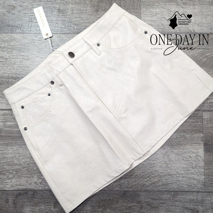 Olivabeous Faux Leather Lined Skirt Size S