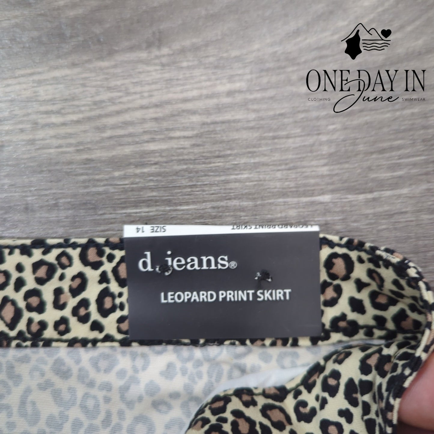 d.jeans Leopard Print Skirt Size 14