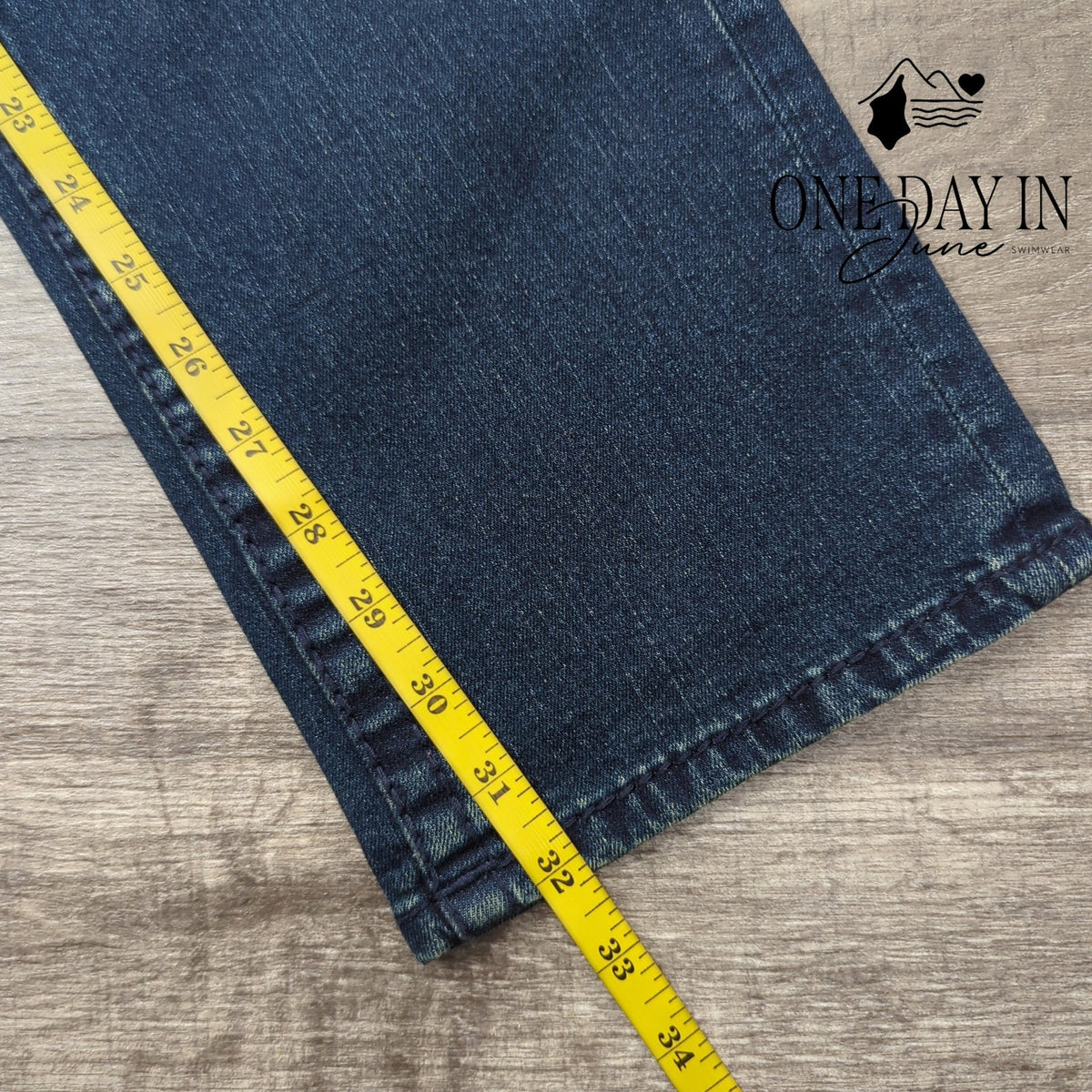 True Religion Geno Flap Big T Relaxed Slim Jeans Men's Blue NWT Size 33X32