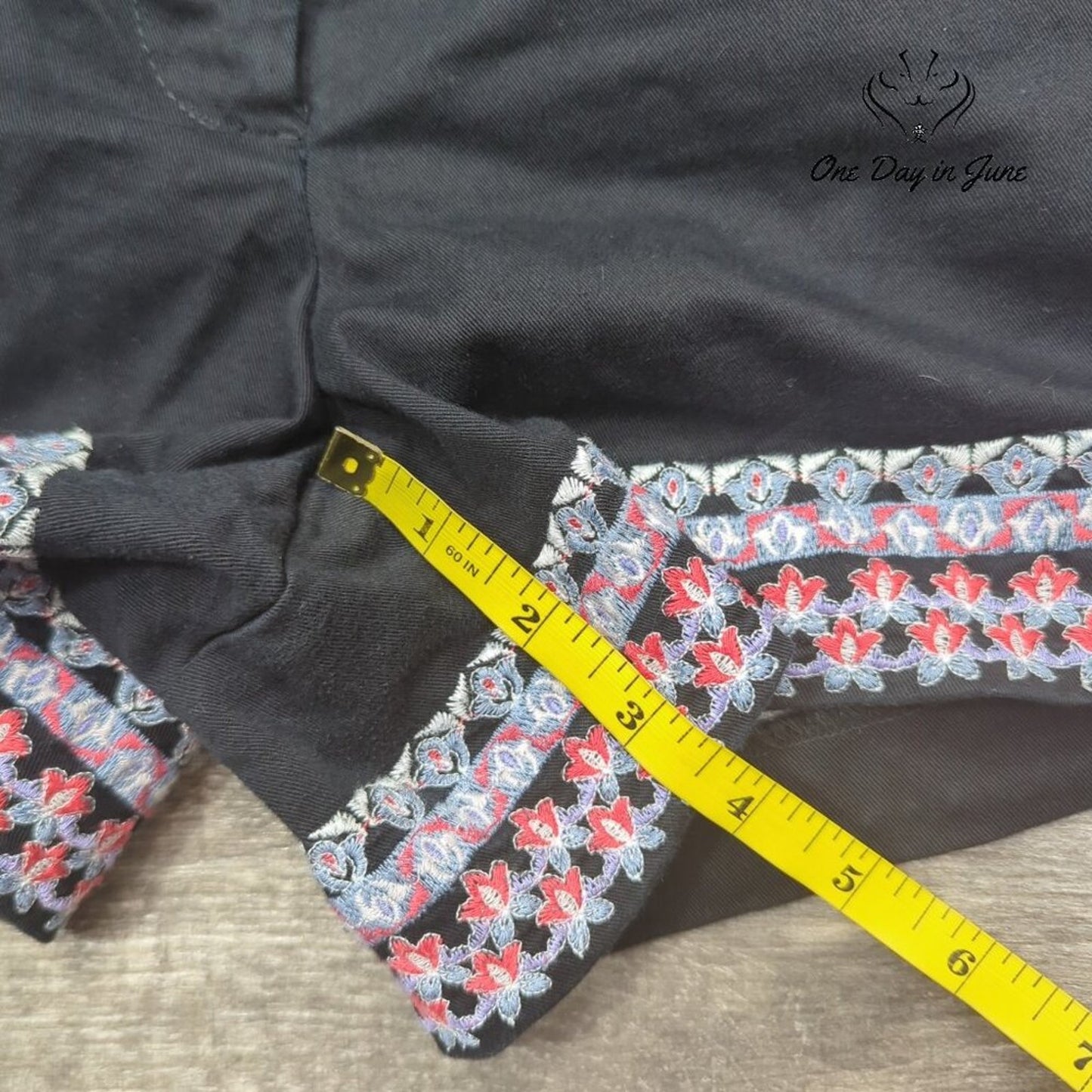 Loft Embroidered Chino Shorts Size 8
