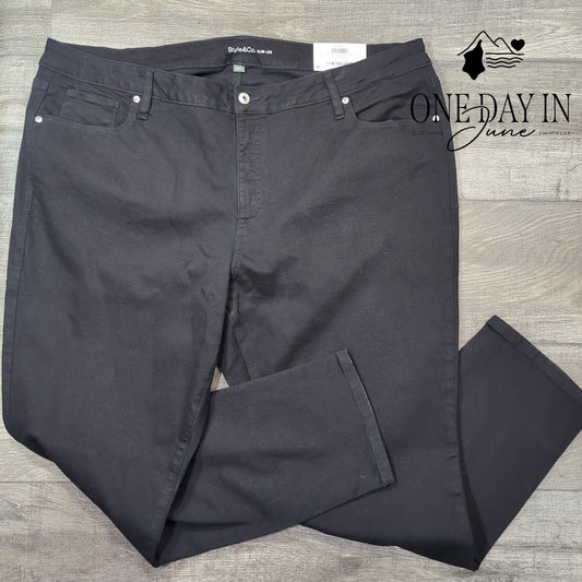 Style & Co. Plus Size Slim Leg Jeans Size 24W