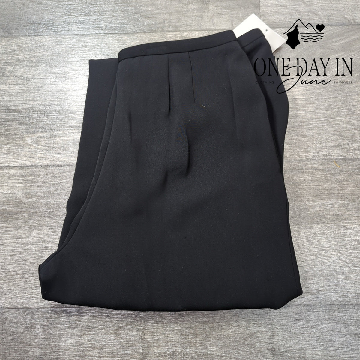 Liz Claiborne Modern Status Dress Pants Petite Black Straight Leg NWT Size 14