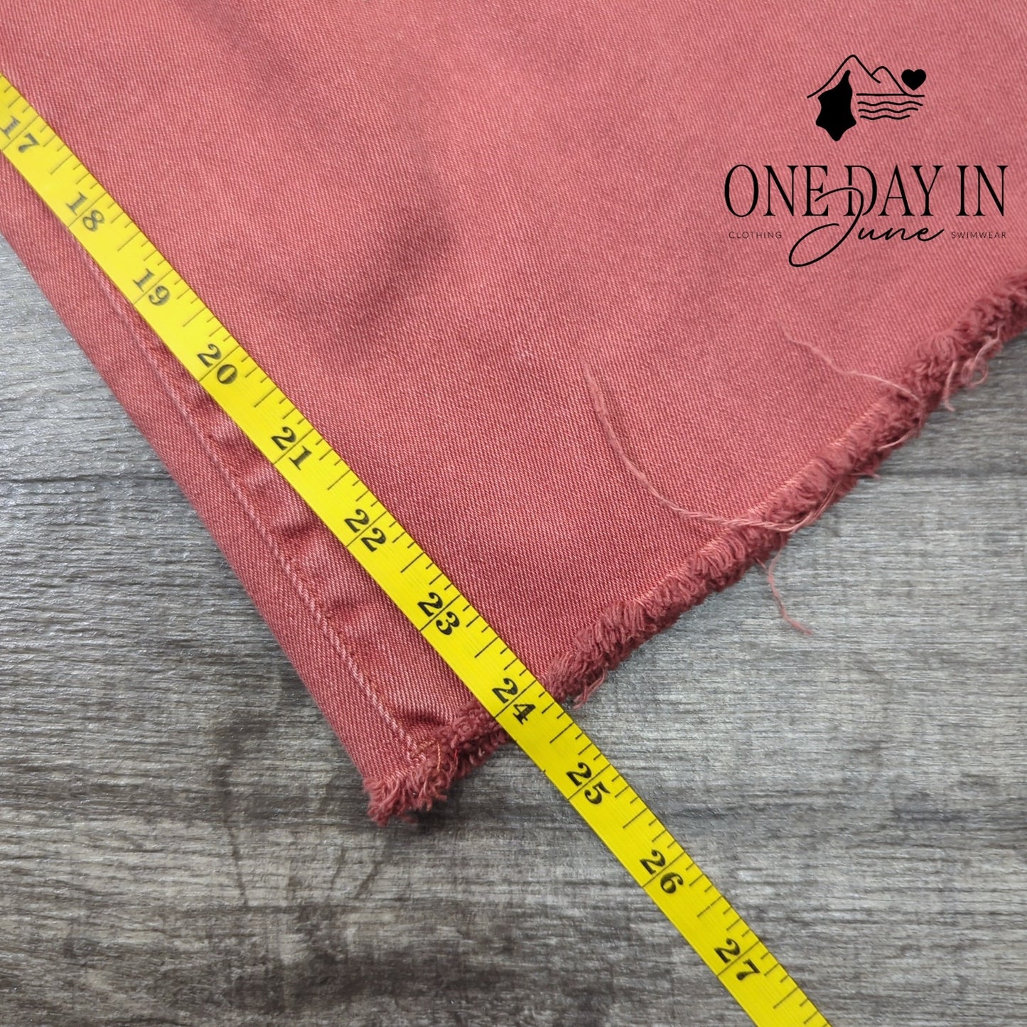 Zenana Wide Leg Crop Jeans Size M