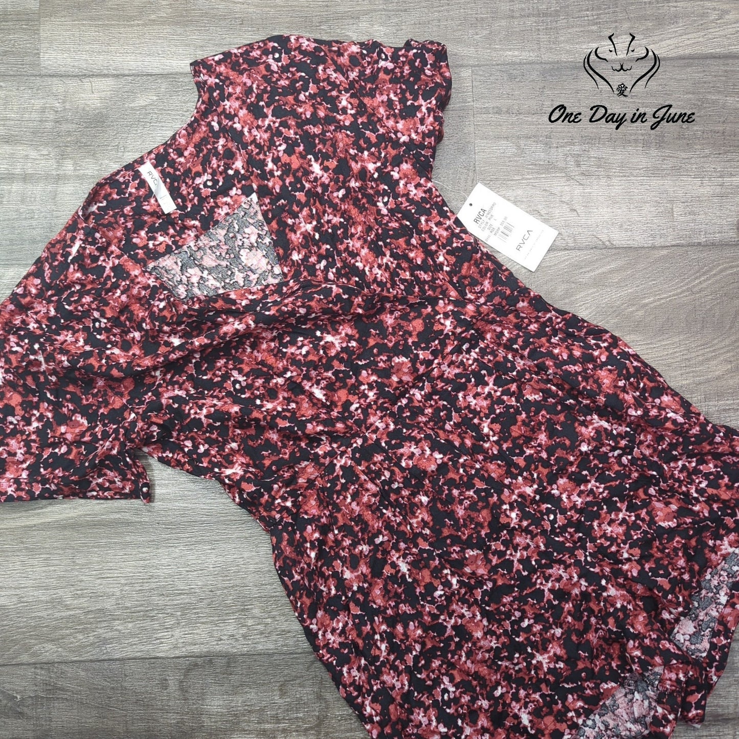 RVCA V Neck Romper Size L