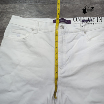 Gloria Vanderbilt Amanda Straight Leg Jeans Size 14