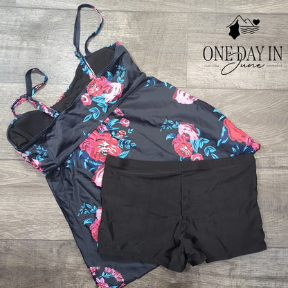 Adisputent Cross Front Floral Boyshort Tankini Swimsuit Size XL