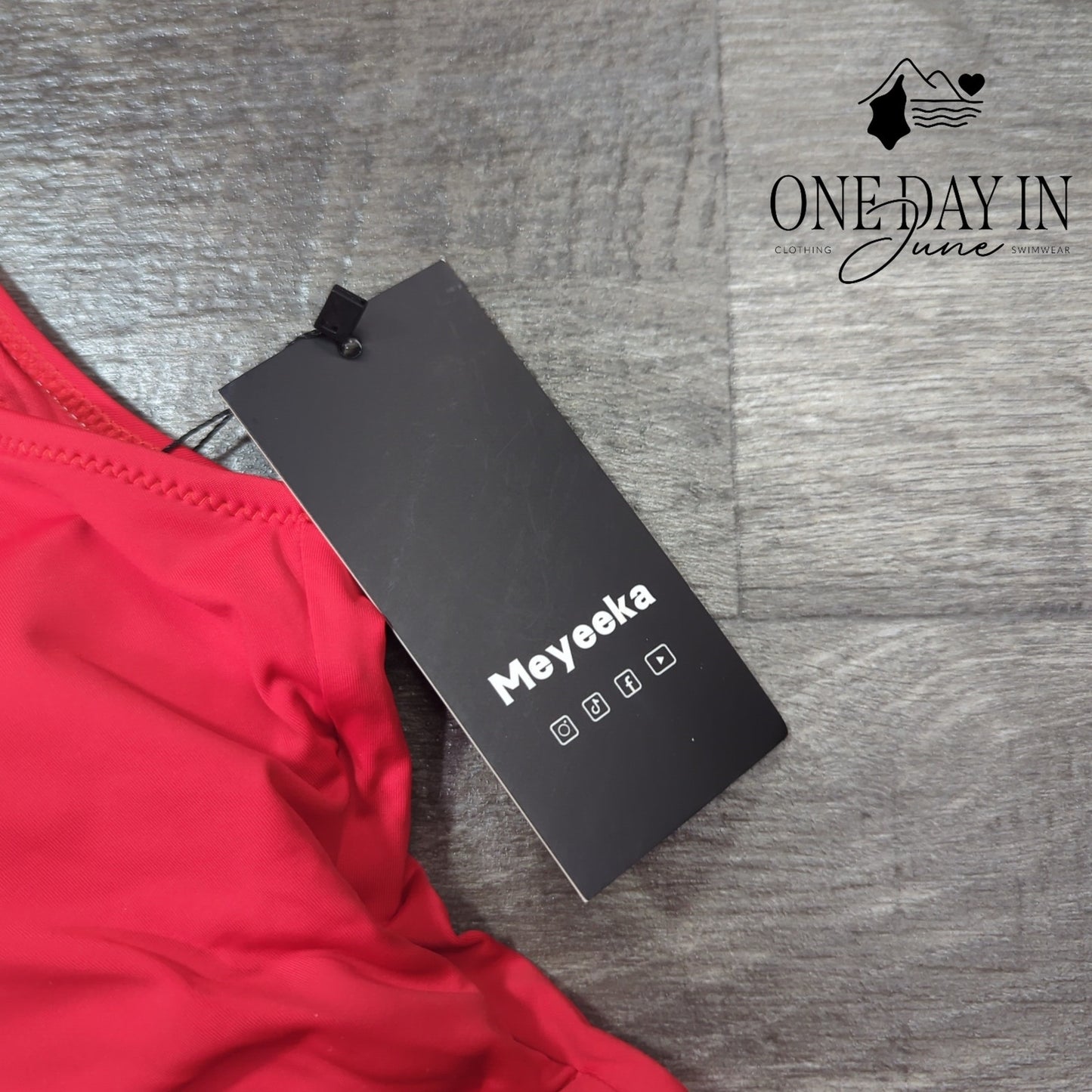 Meyeeka V Wire Cut Out One Piece Swimsuit Size M