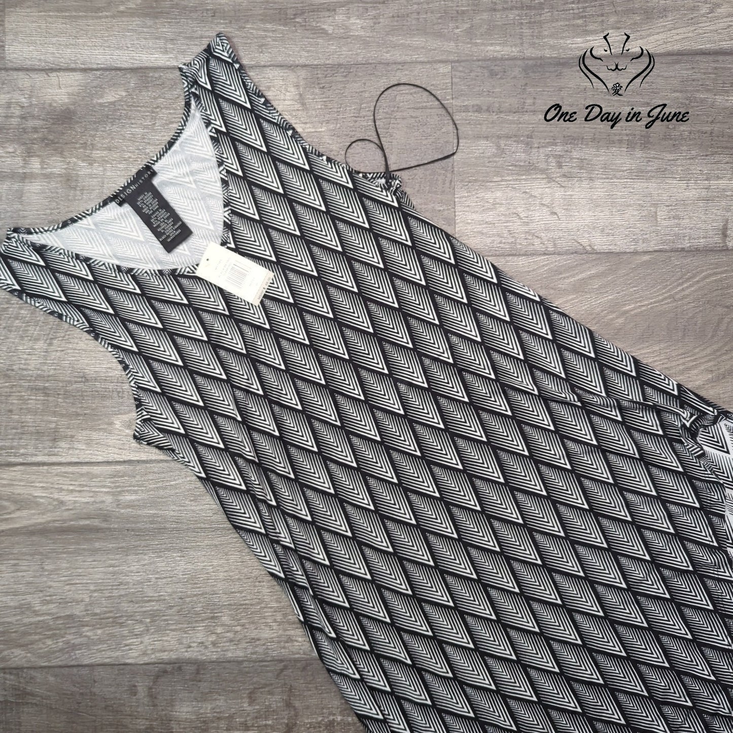 Design History Sleeveless Chevron Midi Dress Black White Asymmetrical NWT Size M