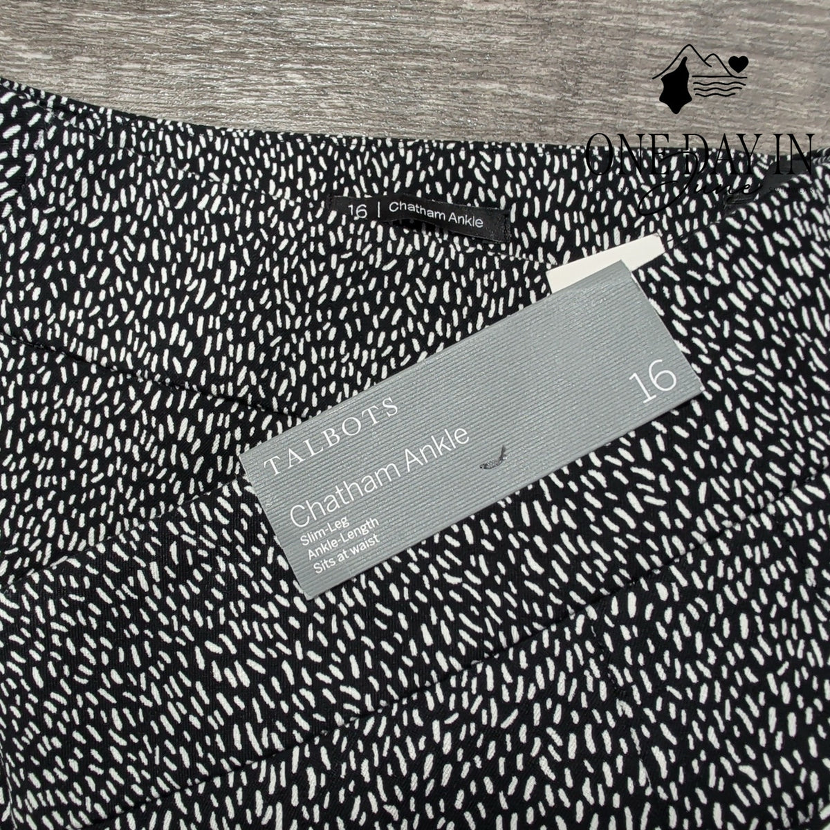 Talbots Chatham Slim Leg Ankle Pants Black White Print NWT $99 Size 16