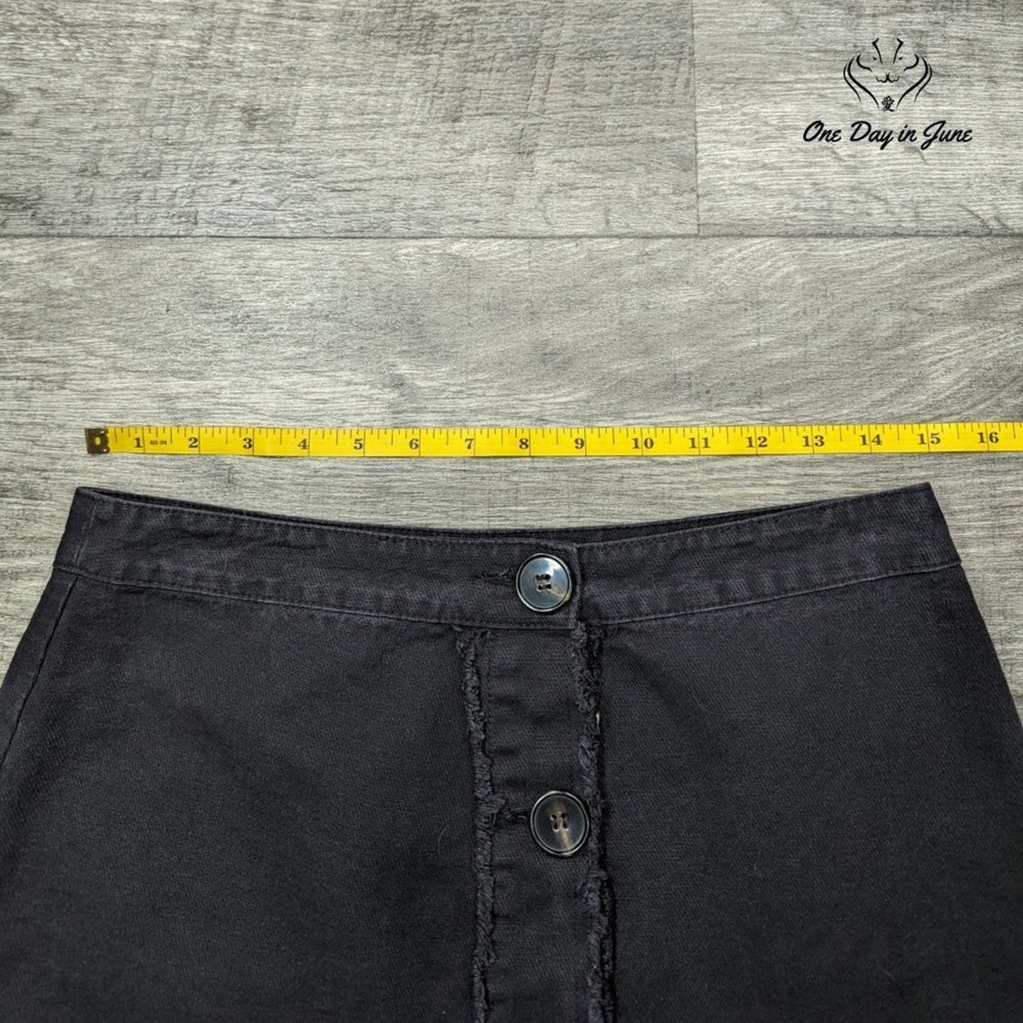 Francesca Button Fron Denim Mini Skirt Size M