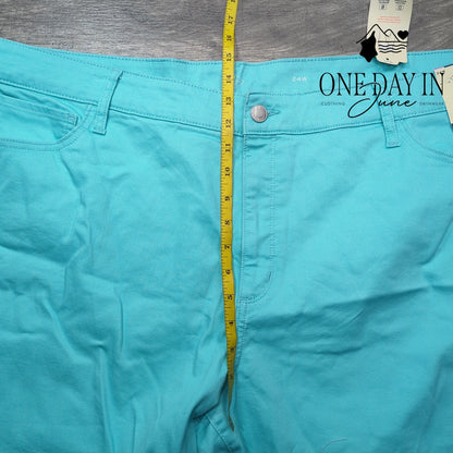 St. John's Bay Plus Size Mid Rise Capri Pants Size 24W