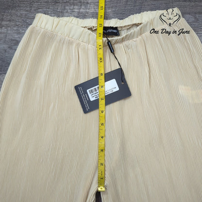 Prettylittlethings High Waisted Wide Leg Trouser Pants Size 4