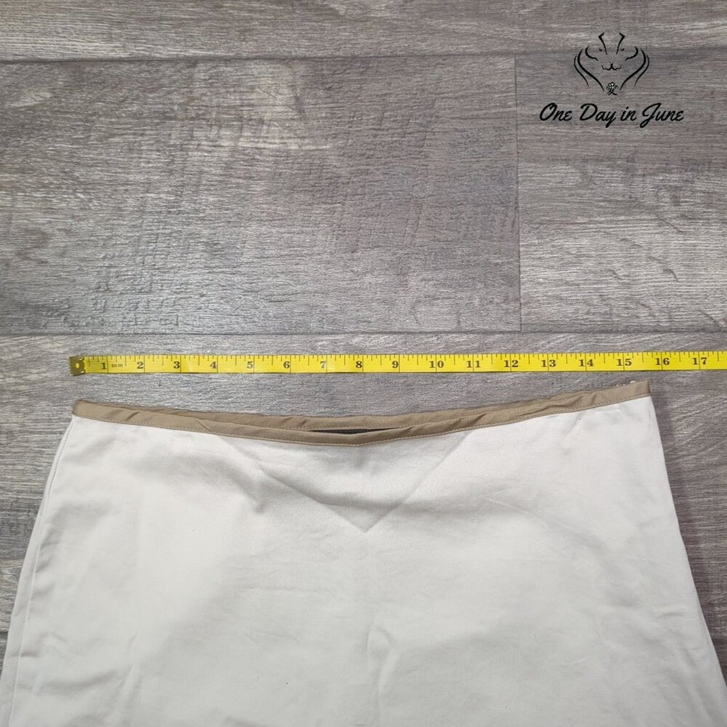 B. Moss Clothing Company Light Summer Skirt Size 10
