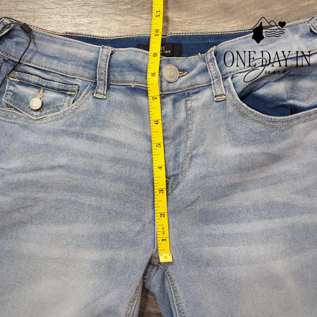 True Religion Joey Mid Rise Flare Jeans Light Wash NWT Size 29 (8)
