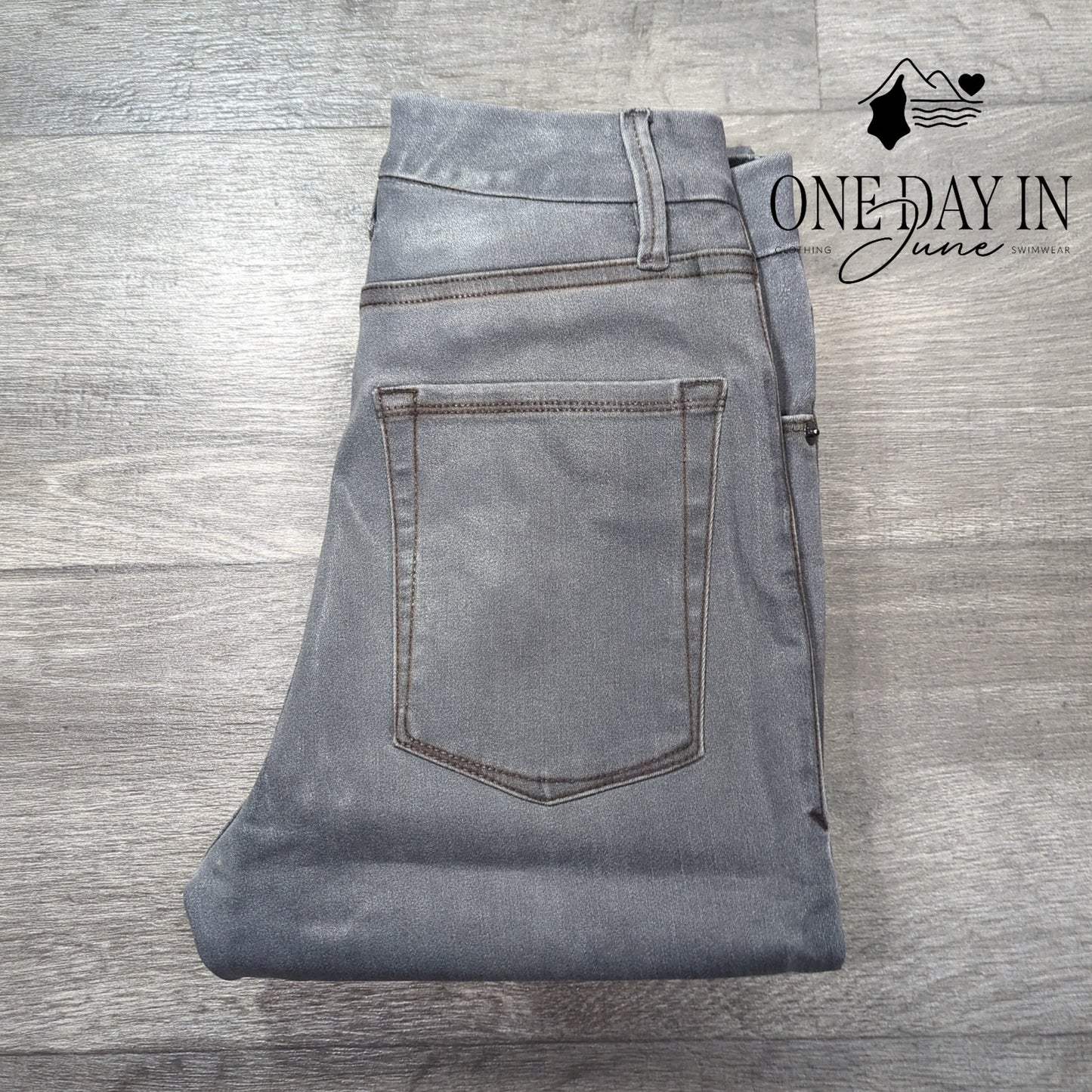 Good American Good Waist Coated Skinny Ankle Jeans Gray Silver NWT Size 4 (27)