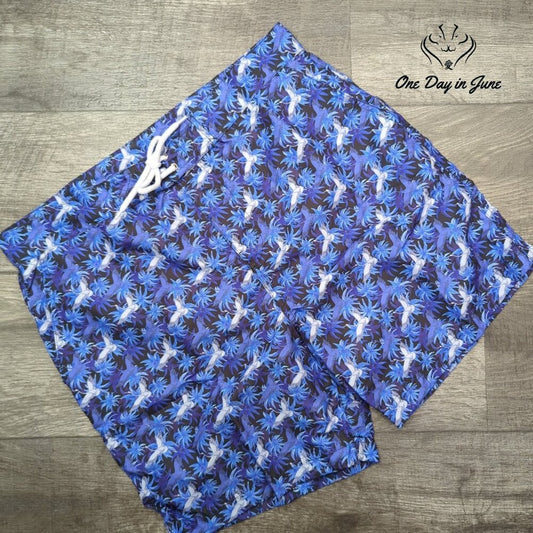 find. Board Shorts Size L