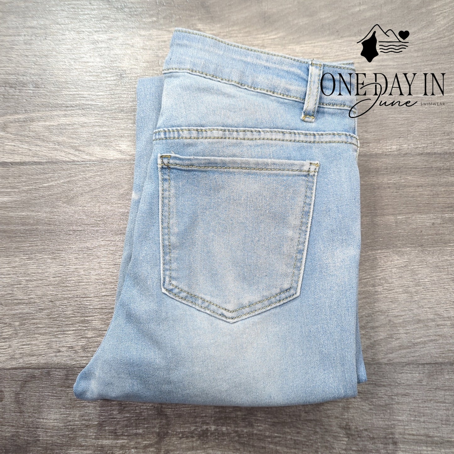 Between Us Juniors High Rise Crop Jeans Size 13